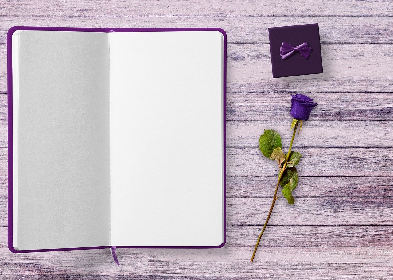 book-rose-violet