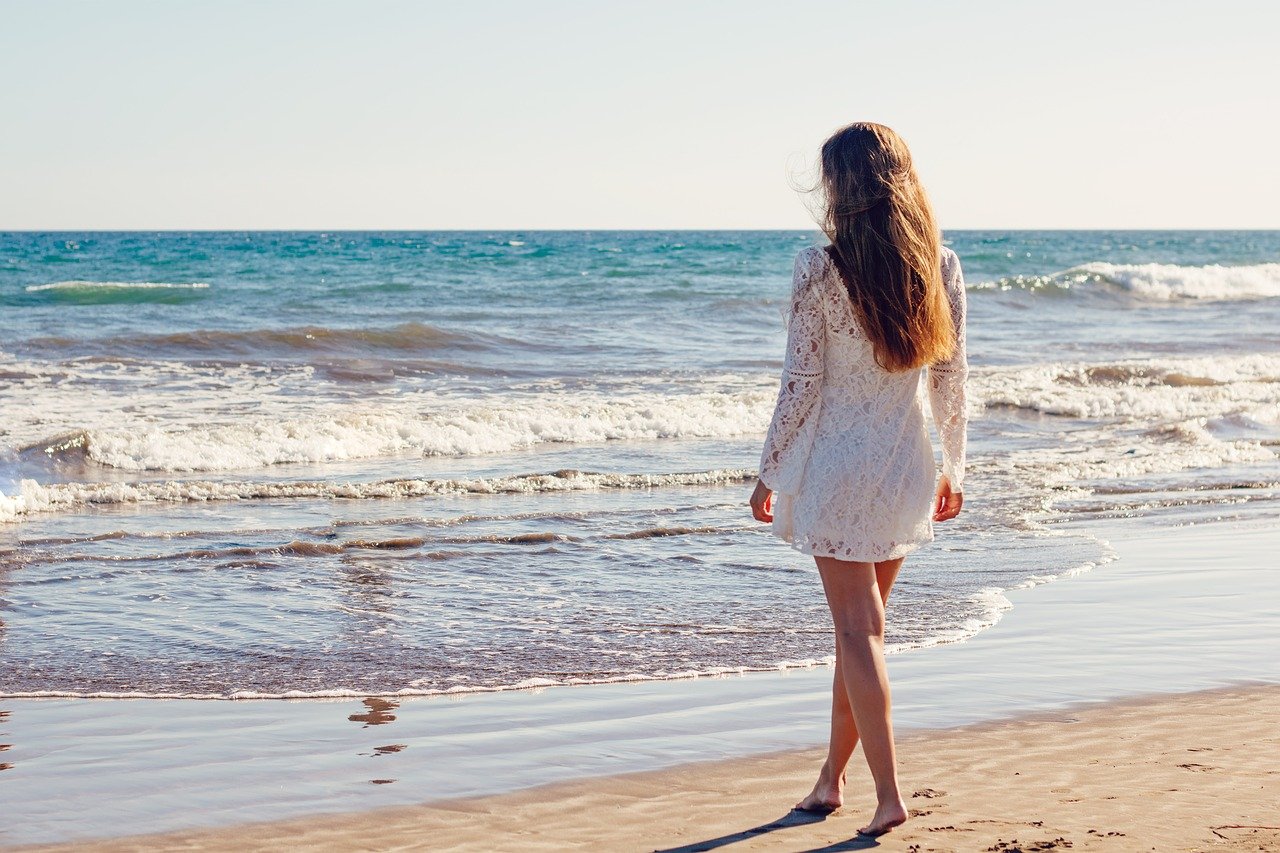 beach-wedding-dress