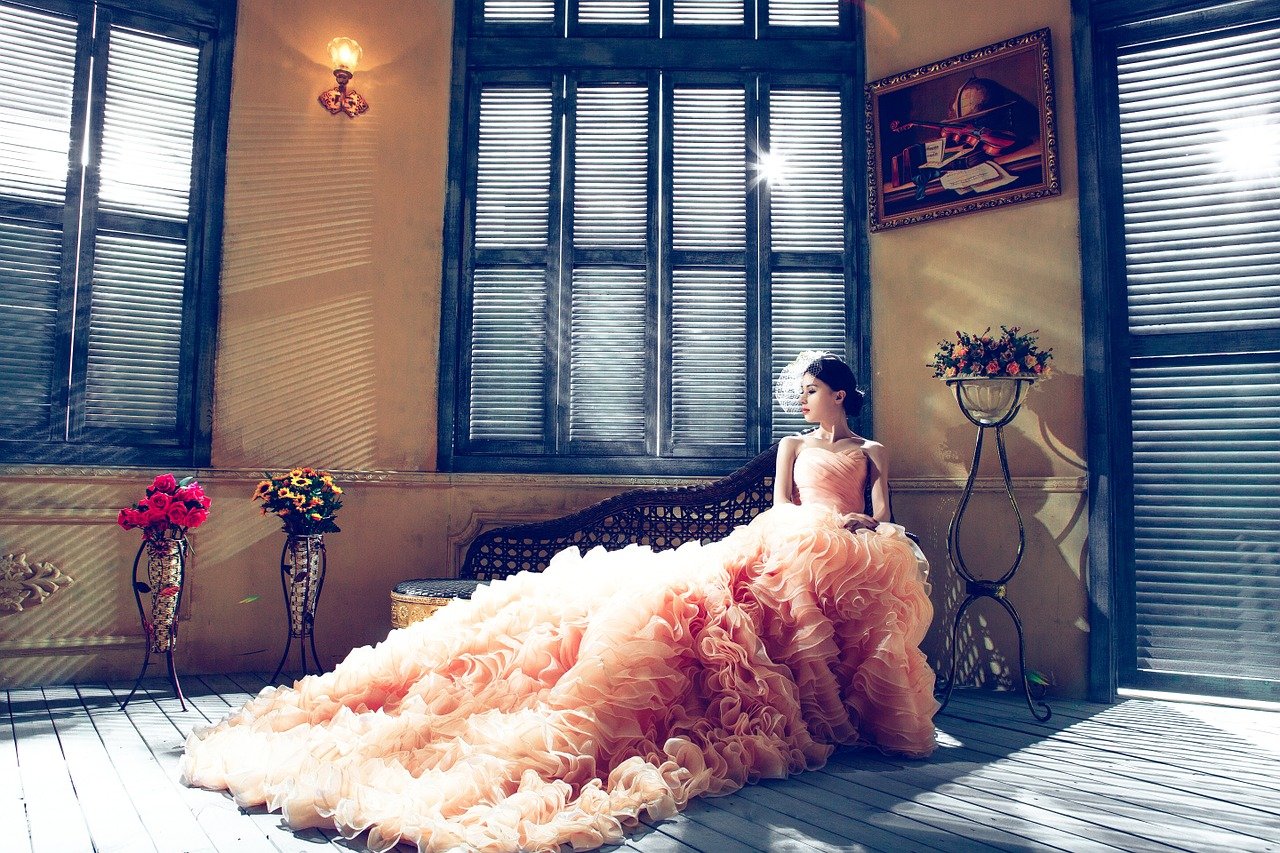 bride-peach-wedding-dress