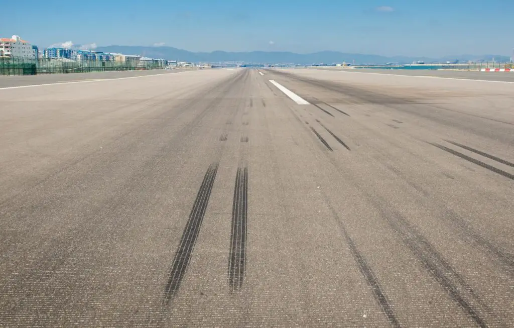 Permanent concrete tire shine marks : r/mildlyinfuriating